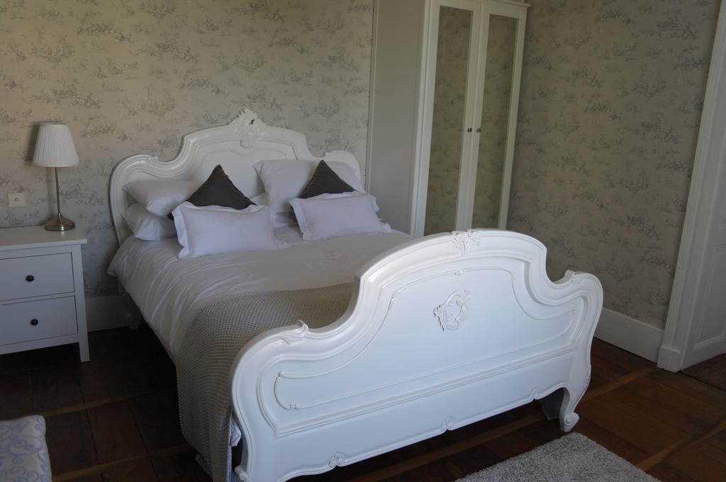Le Chalet De Luxe Bed & Breakfast Saint-Séverin Стая снимка