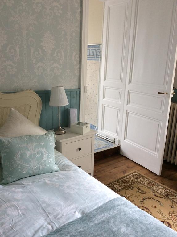 Le Chalet De Luxe Bed & Breakfast Saint-Séverin Стая снимка