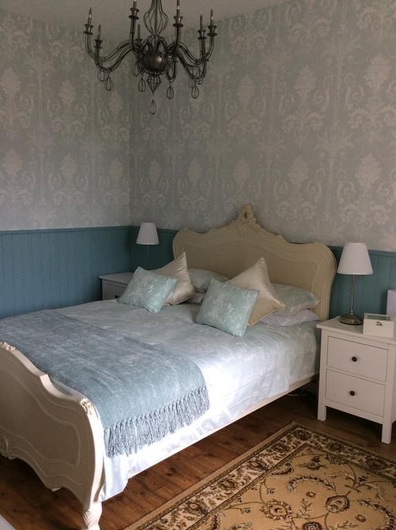Le Chalet De Luxe Bed & Breakfast Saint-Séverin Стая снимка