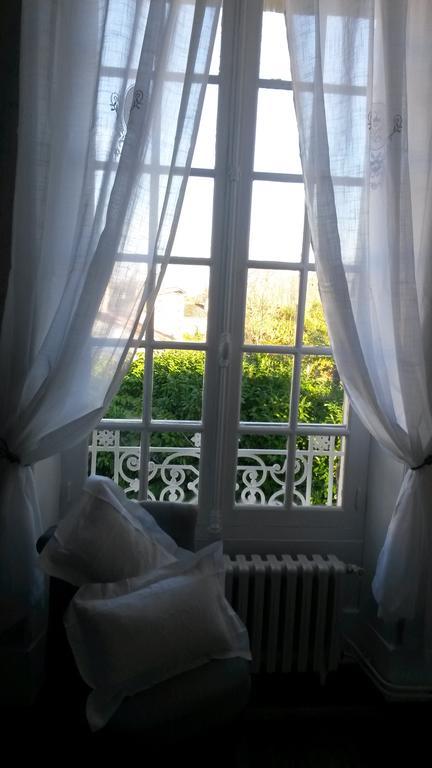 Le Chalet De Luxe Bed & Breakfast Saint-Séverin Стая снимка