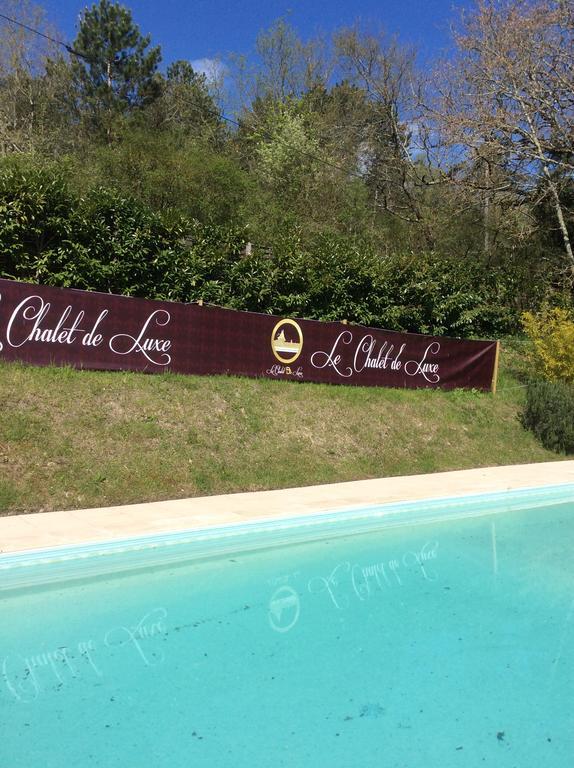 Le Chalet De Luxe Bed & Breakfast Saint-Séverin Екстериор снимка